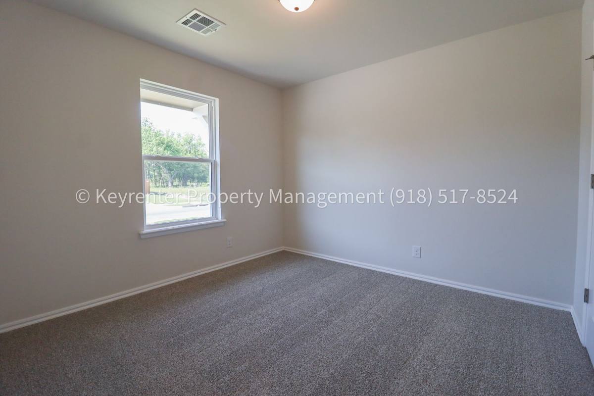 House for rent at 4500 W Winston St, Broken Arrow, OK 74011