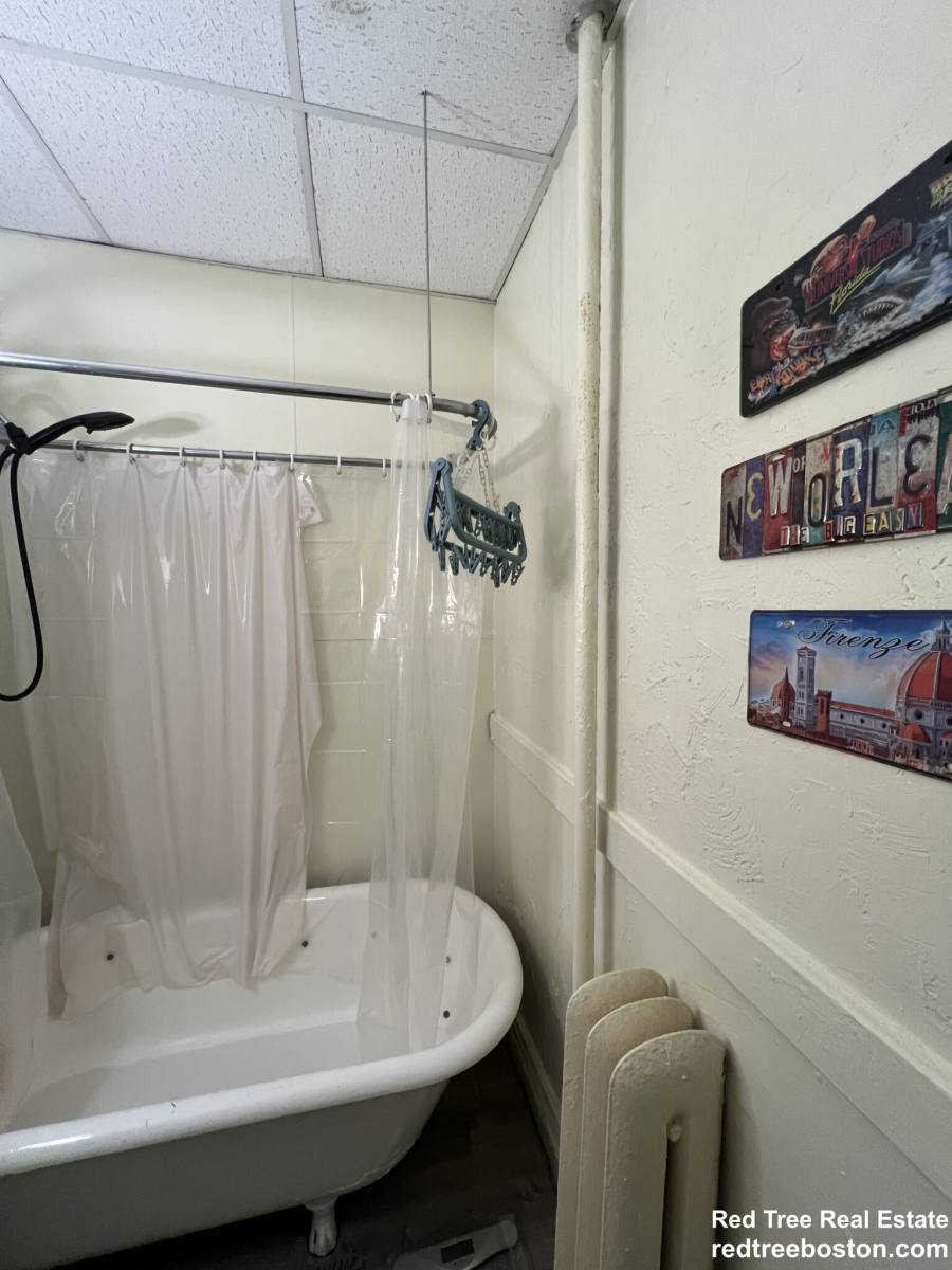 Apartment for rent at 105 Queensberry St #4, Boston, MA 02215