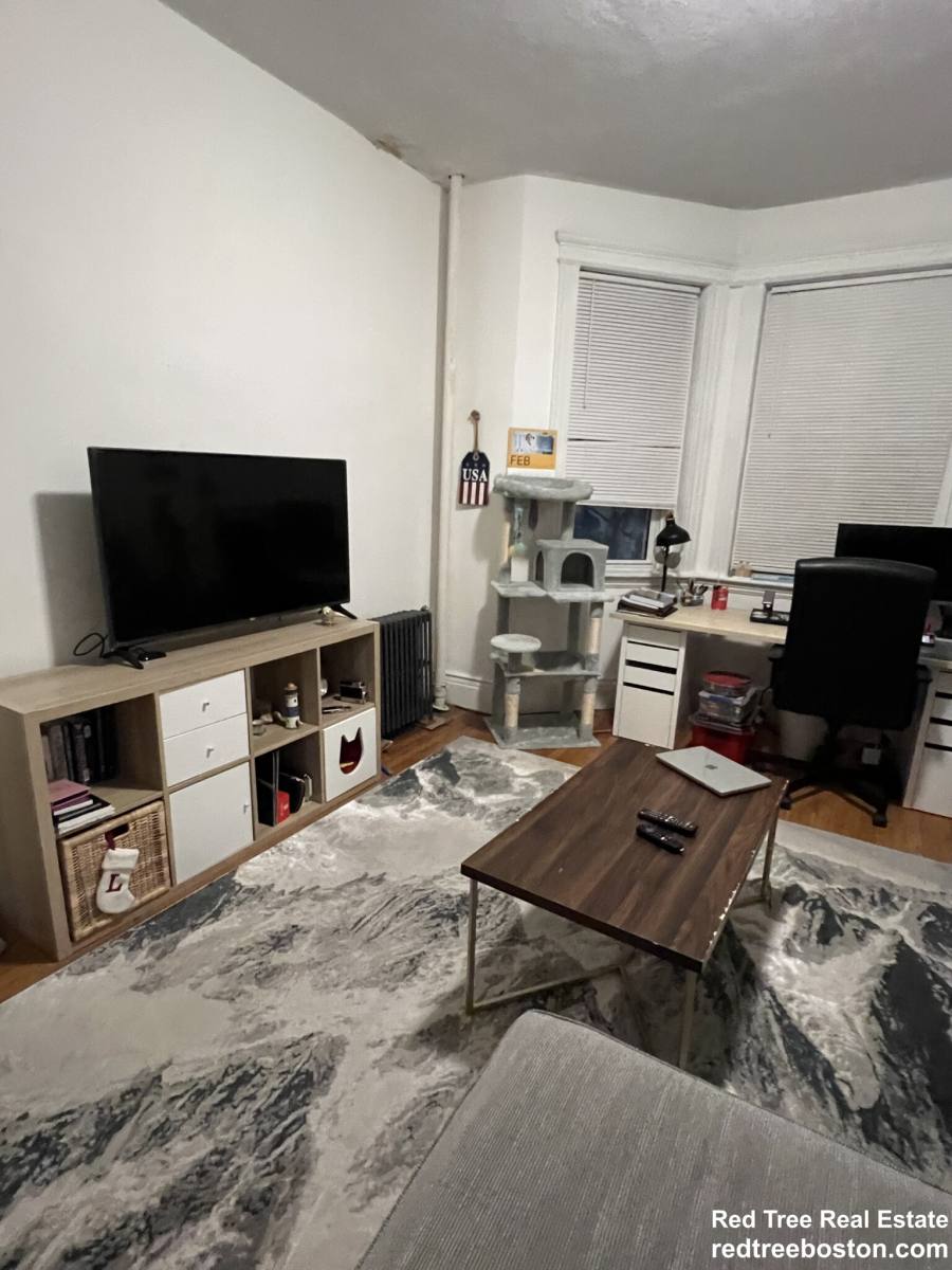 Apartment for rent at 105 Queensberry St #4, Boston, MA 02215