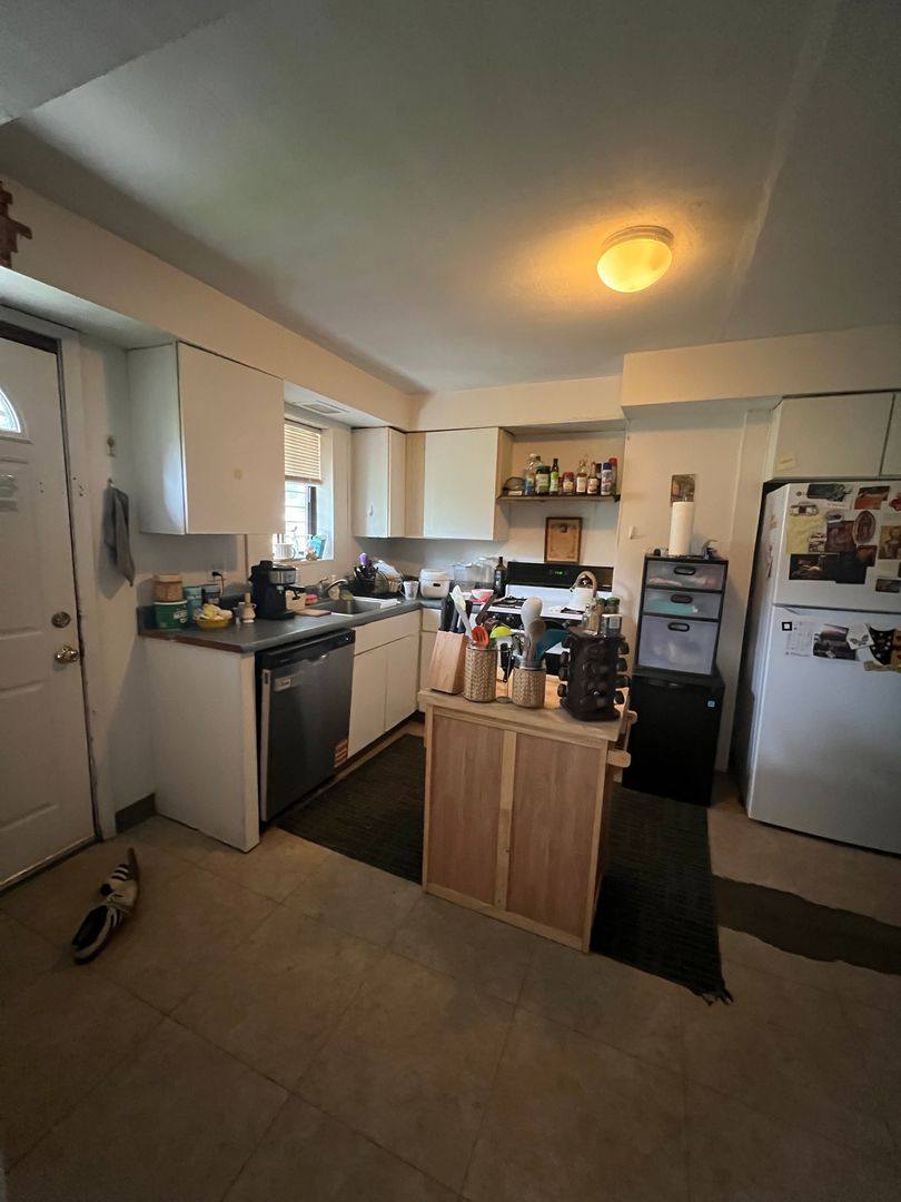 Apartment for rent at 353 Melwood Ave, Pittsburgh, PA 15213