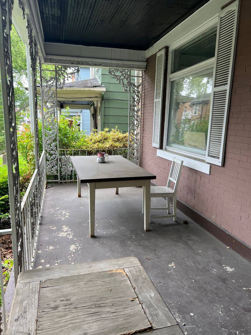 Apartment for rent at 353 Melwood Ave, Pittsburgh, PA 15213