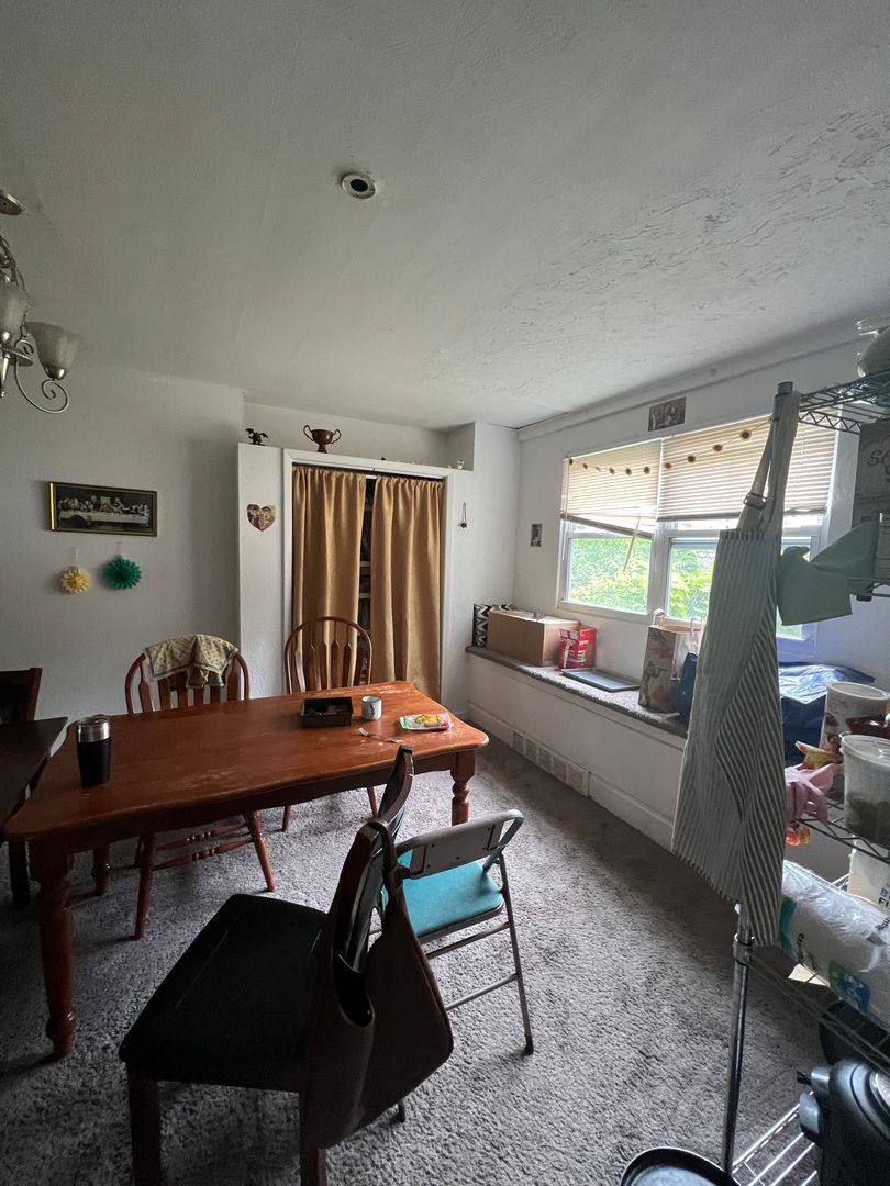 Apartment for rent at 353 Melwood Ave, Pittsburgh, PA 15213
