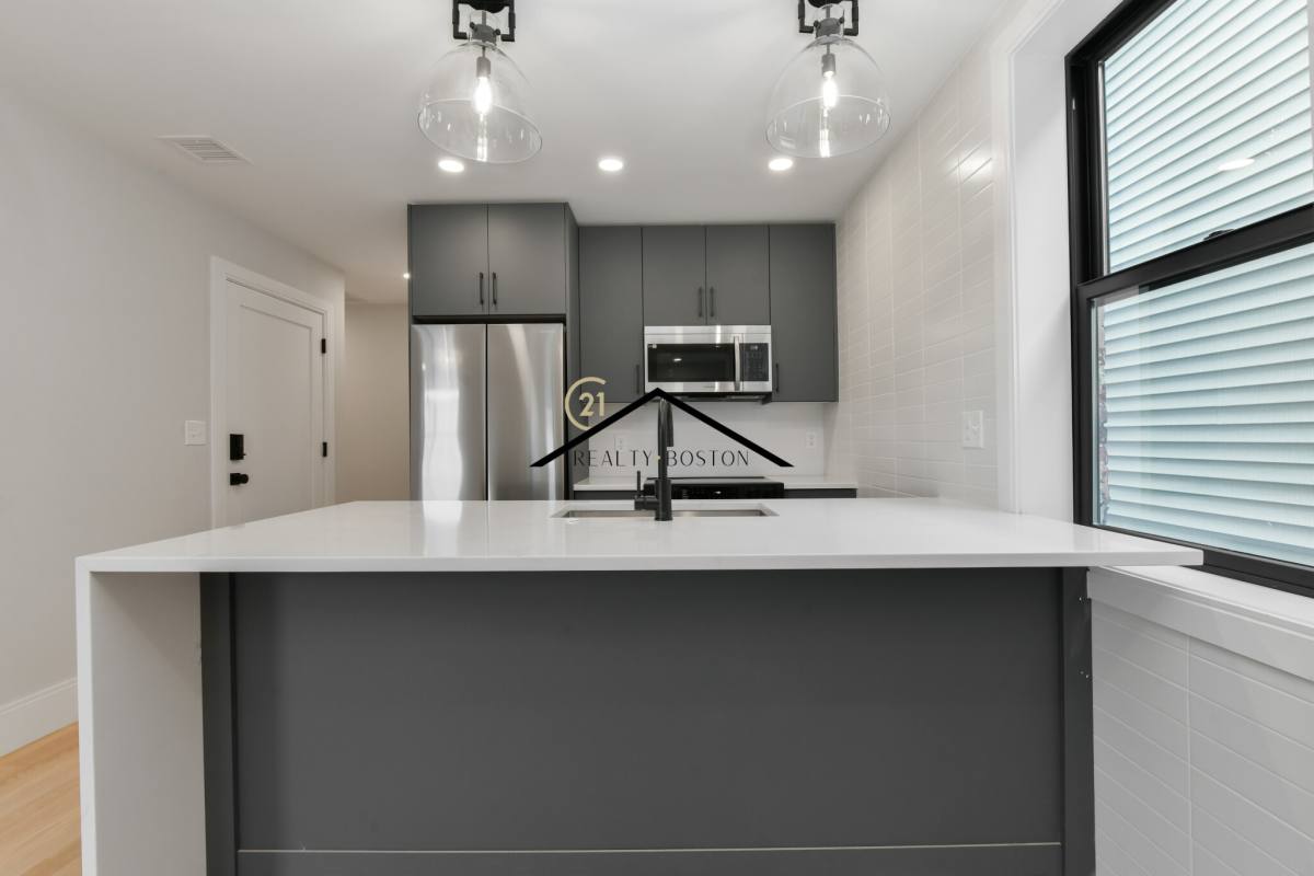 Apartment for rent at 516 Sumner #3, East Boston, MA 02128