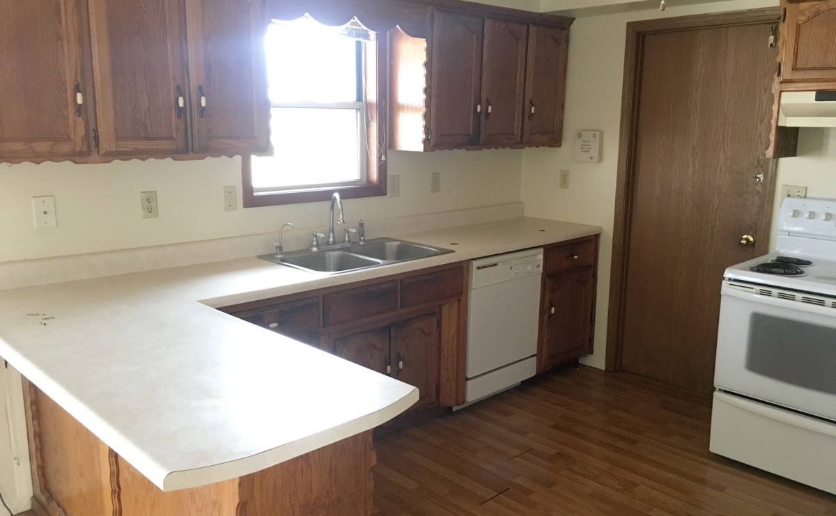 House for rent at 20225 Simmons Rd, Waynesville, MO 65583