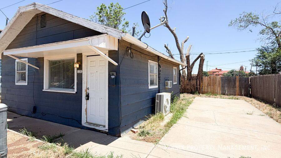 House for rent at 1805 Ave V, Lubbock, TX 79401