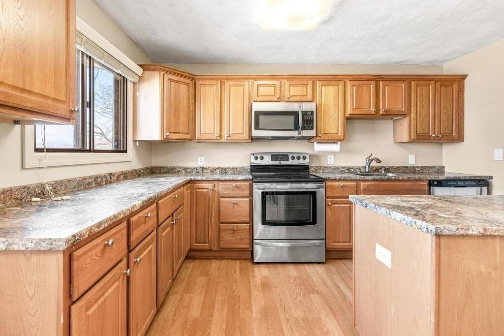 Townhouse for rent at 62 Crestview Dr #62, Malden, MA 02148