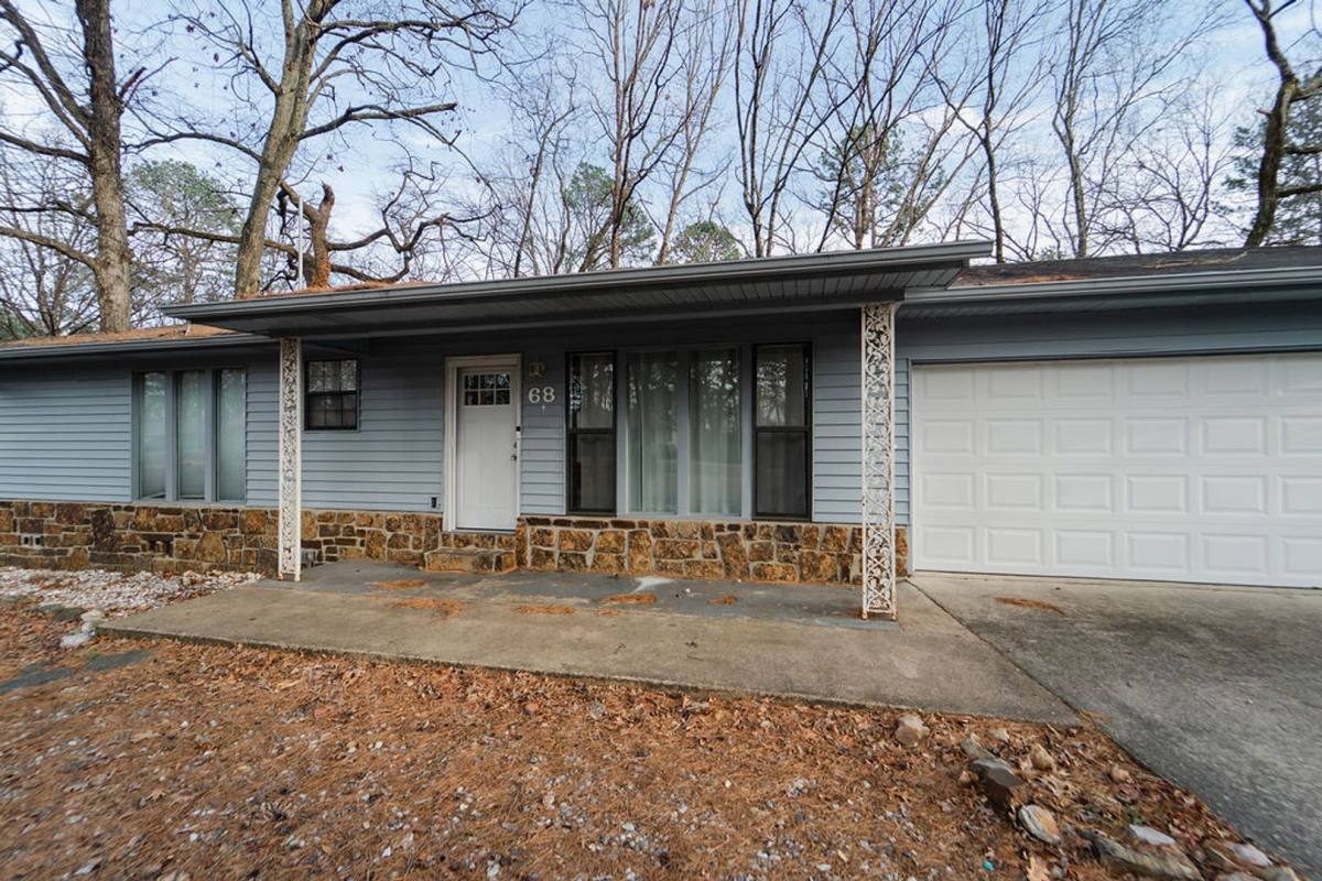House for rent at 68 Sierra Dr, Hot Springs Village, AR 71909