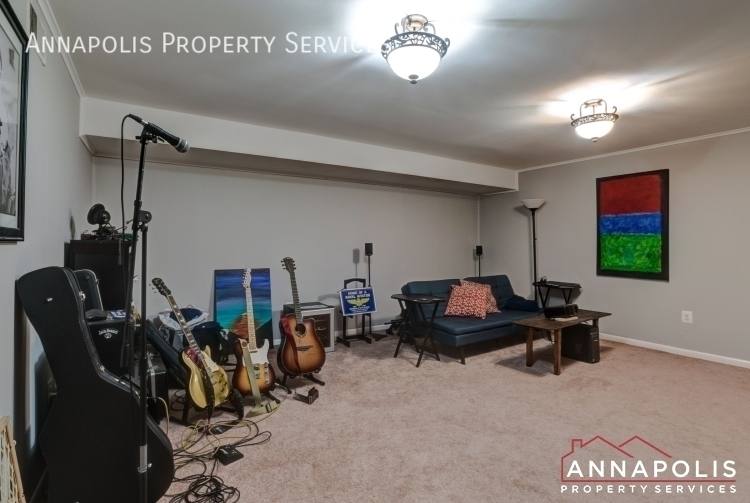 Townhouse for rent at 1408 Cedar Park Rd, Annapolis, MD 21401