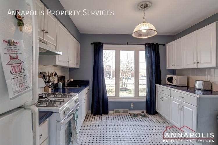 Townhouse for rent at 1408 Cedar Park Rd, Annapolis, MD 21401