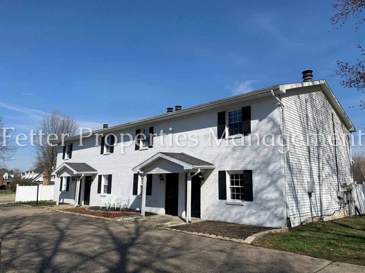 Townhouse for rent at 6922 Jenner Rd, Newburgh, IN 47630
