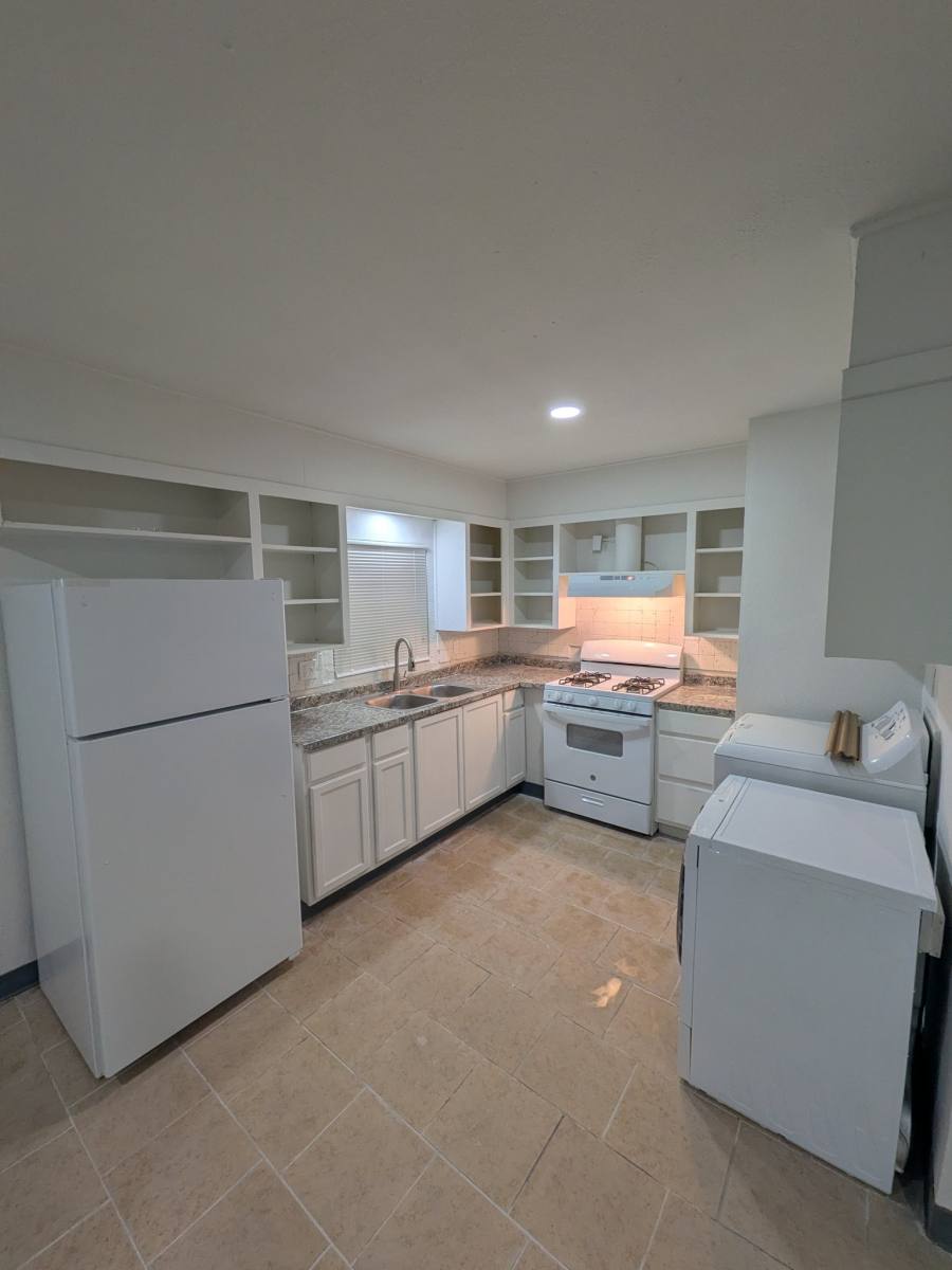 Apartment for rent at 1726 E Dartmouth #A, Lubbock, TX 79403