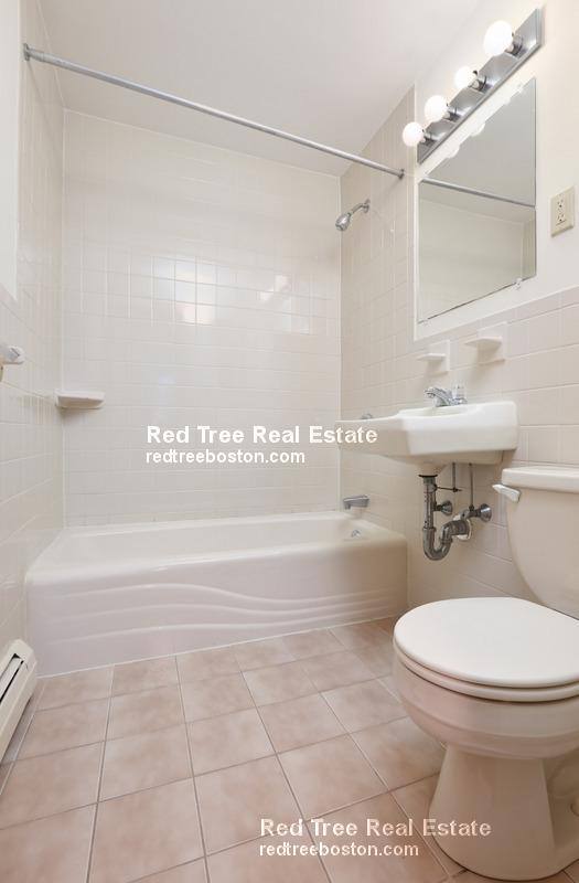 Apartment for rent at 290 Grove St #1, Auburndale, MA 02466