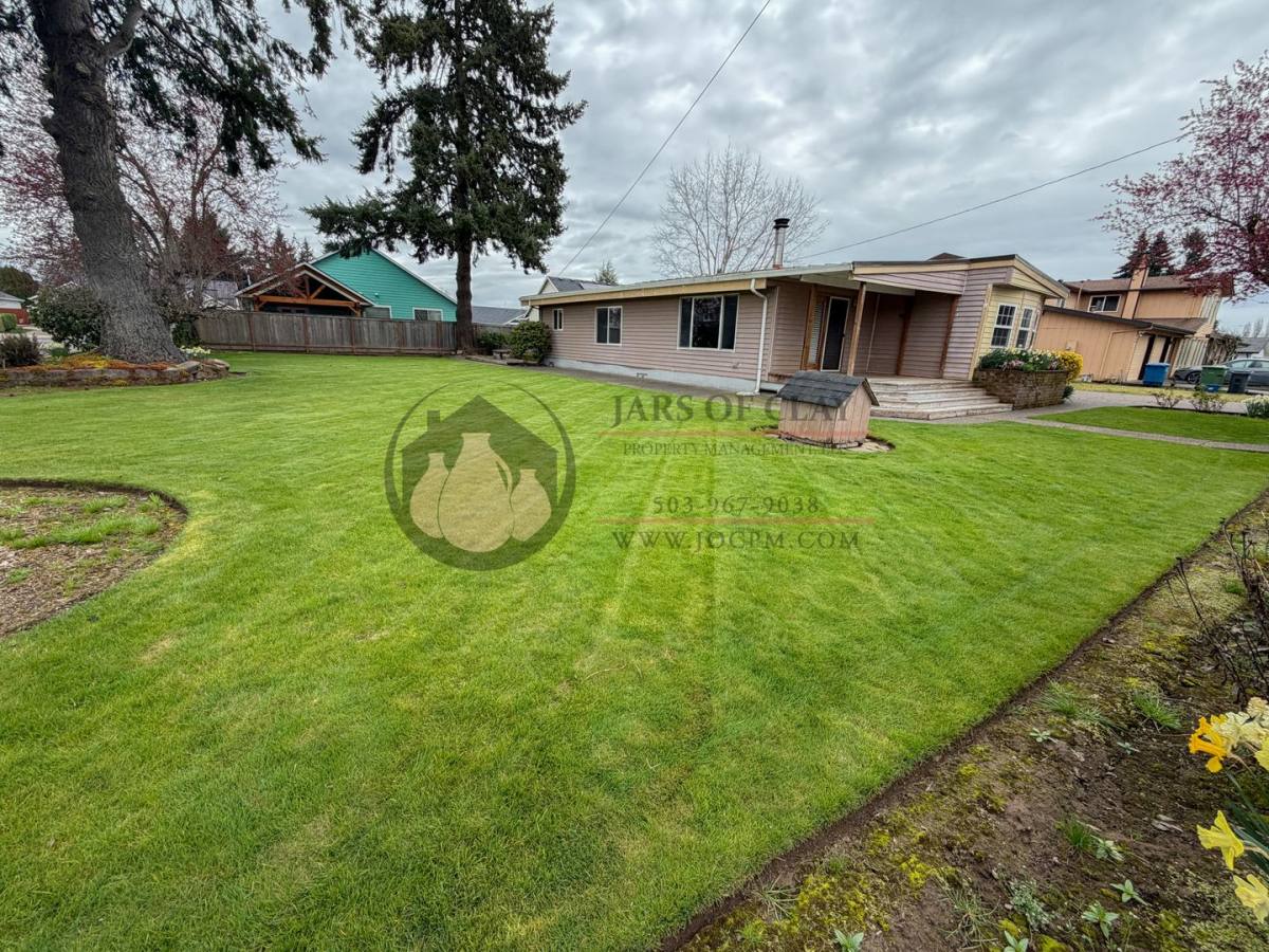 House for rent at 2329 A St, Hubbard, OR 97032