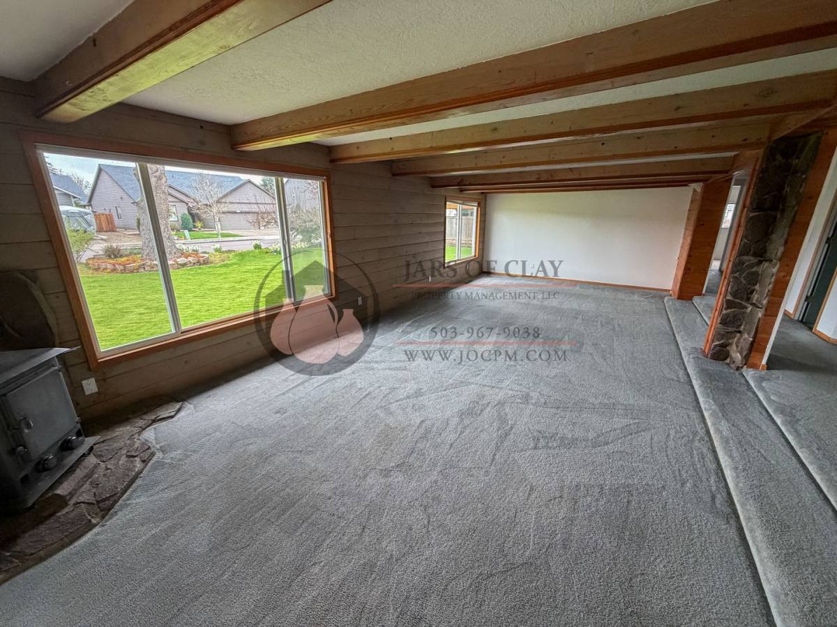 House for rent at 2329 A St, Hubbard, OR 97032