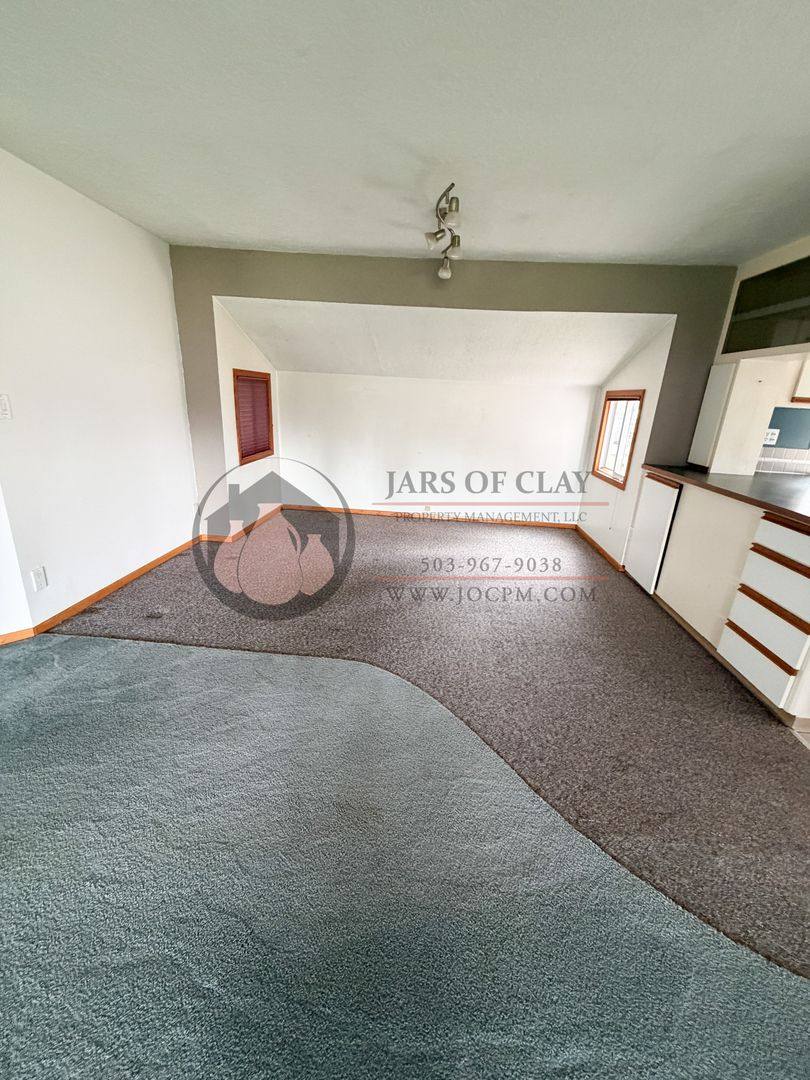House for rent at 2329 A St, Hubbard, OR 97032