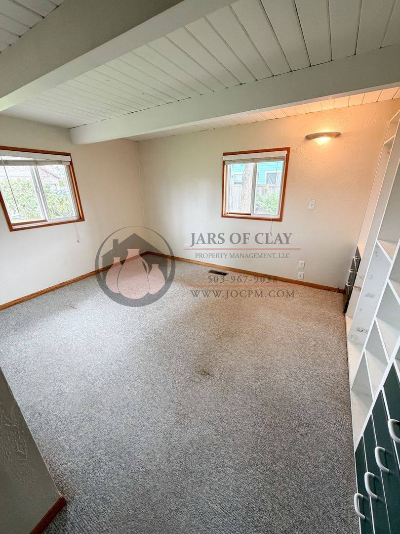 House for rent at 2329 A St, Hubbard, OR 97032