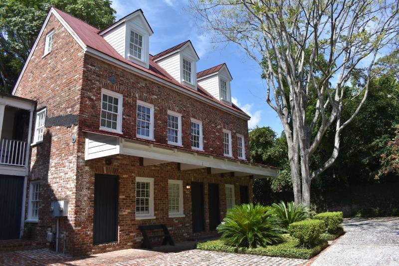 Apartment for rent at 14 Elizabeth St #4, Charleston, SC 29403