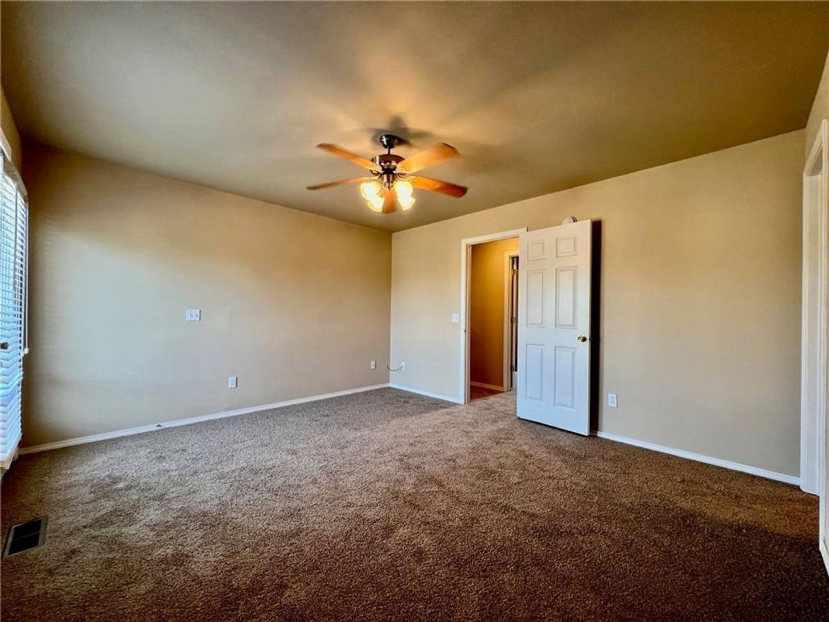 Apartment for rent at 2183-2189 Skyler, Fayetteville, AR 72703