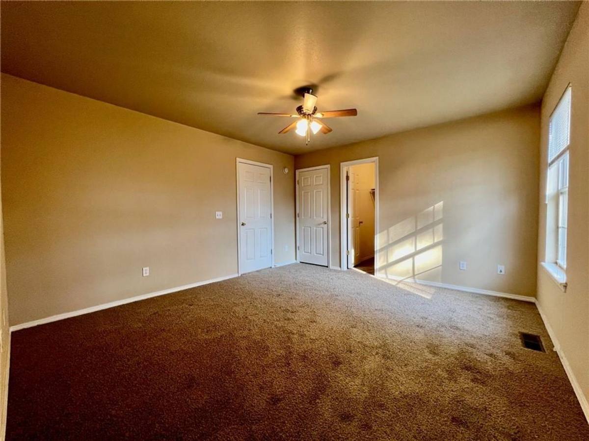 Apartment for rent at 2183-2189 Skyler, Fayetteville, AR 72703
