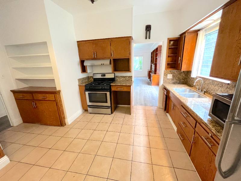 Apartment for rent at 227 S Gale Dr #4, Beverly Hills, CA 90211