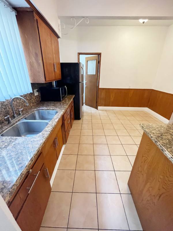 Apartment for rent at 227 S Gale Dr #4, Beverly Hills, CA 90211