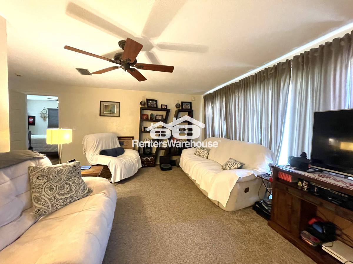 House for rent at 802 Embassy Rd, Largo, FL 33771