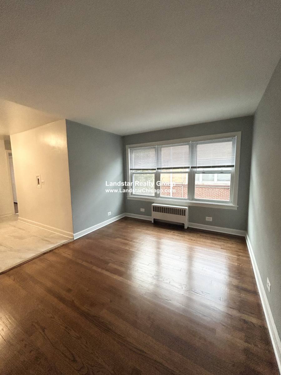 Apartment for rent at 6705 N California #1N, Chicago, IL 60645