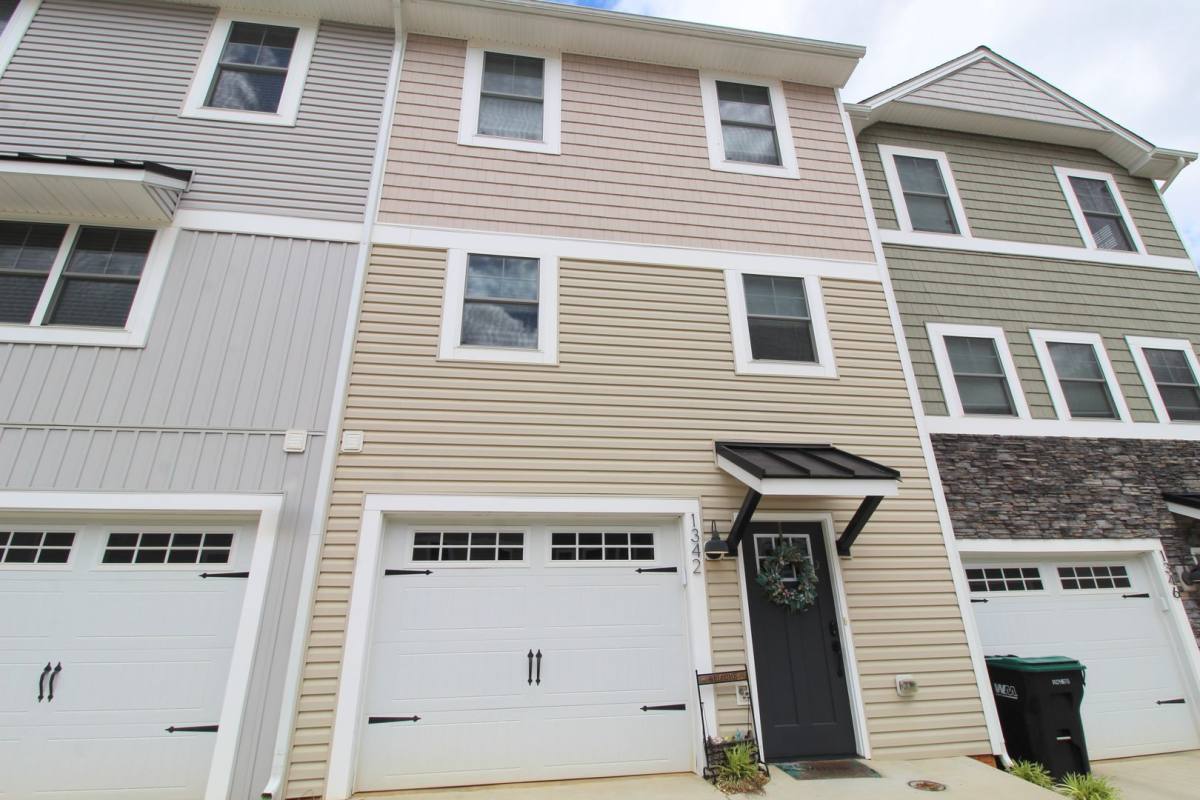 Townhouse for rent at 1342 Palomino Trail, Harrisonburg, VA 22801