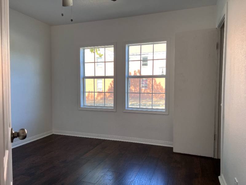 House for rent at 1000 W Hammond St, Fort Worth, TX 76115