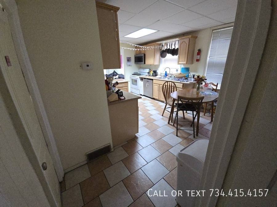 House for rent at 609 E Ann St #609, Ann Arbor, MI 48104