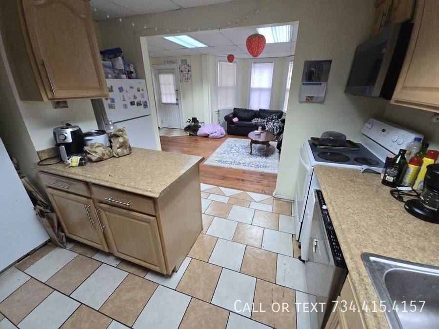 House for rent at 609 E Ann St #609, Ann Arbor, MI 48104
