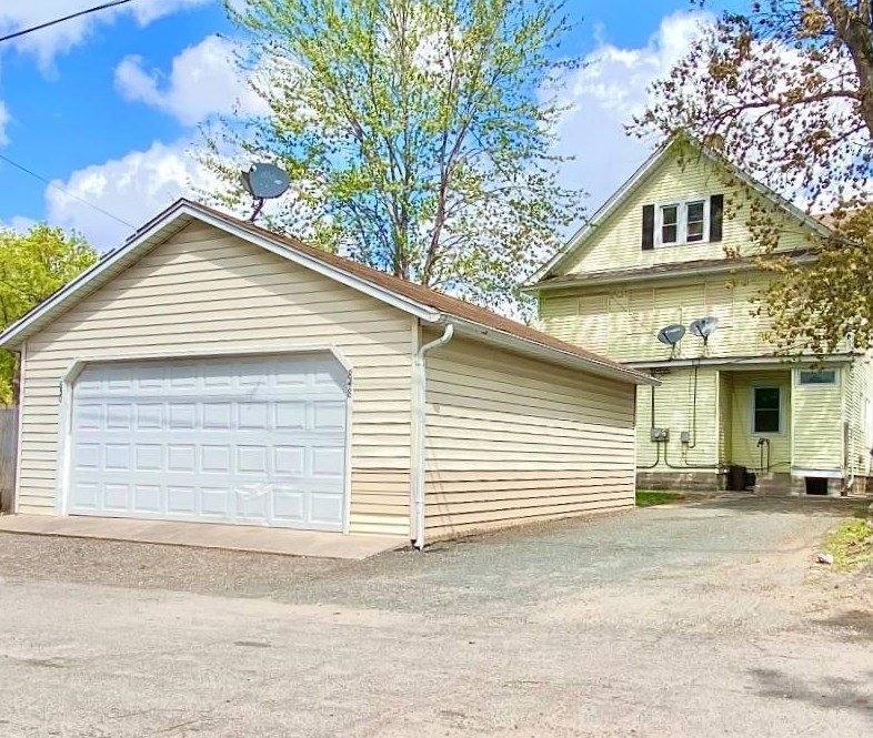 Apartment for rent at 850 Thomas Ave, Saint Paul, MN 55104