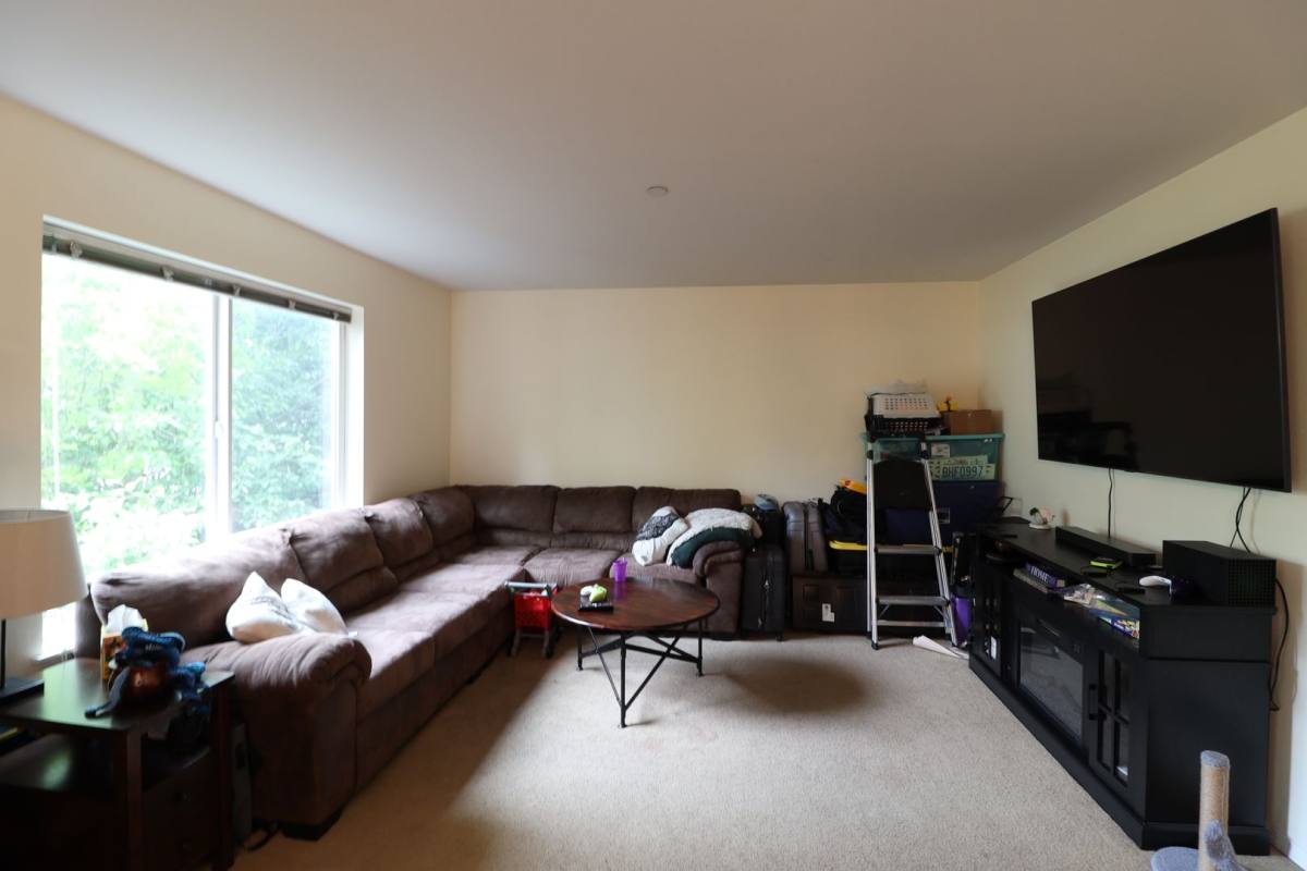 House for rent at 1700 SW Mulberry Place, Oak Harbor, WA 98277