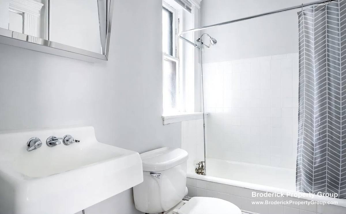 Apartment for rent at 85 Myrtle St #5, Boston, MA 02114