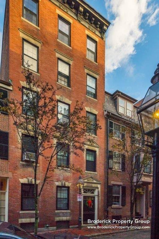 Apartment for rent at 85 Myrtle St #5, Boston, MA 02114