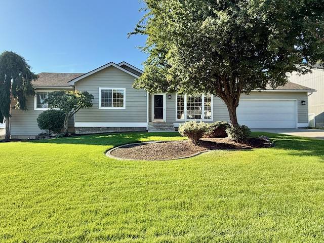 House for rent at 814 E Country Hill Court, Spokane, WA 99208