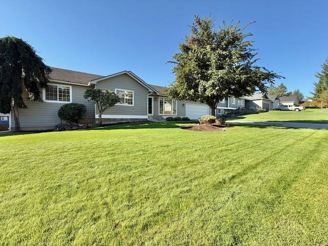 House for rent at 814 E Country Hill Court, Spokane, WA 99208