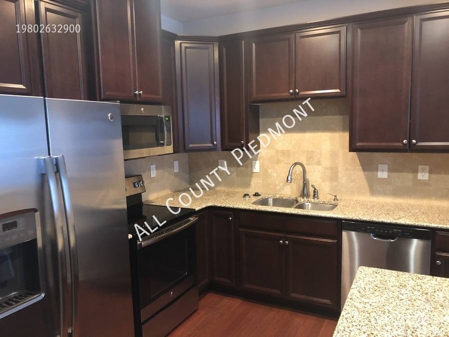 Townhouse for rent at 7415 Red Mulberry Way, Charlotte, NC 28273
