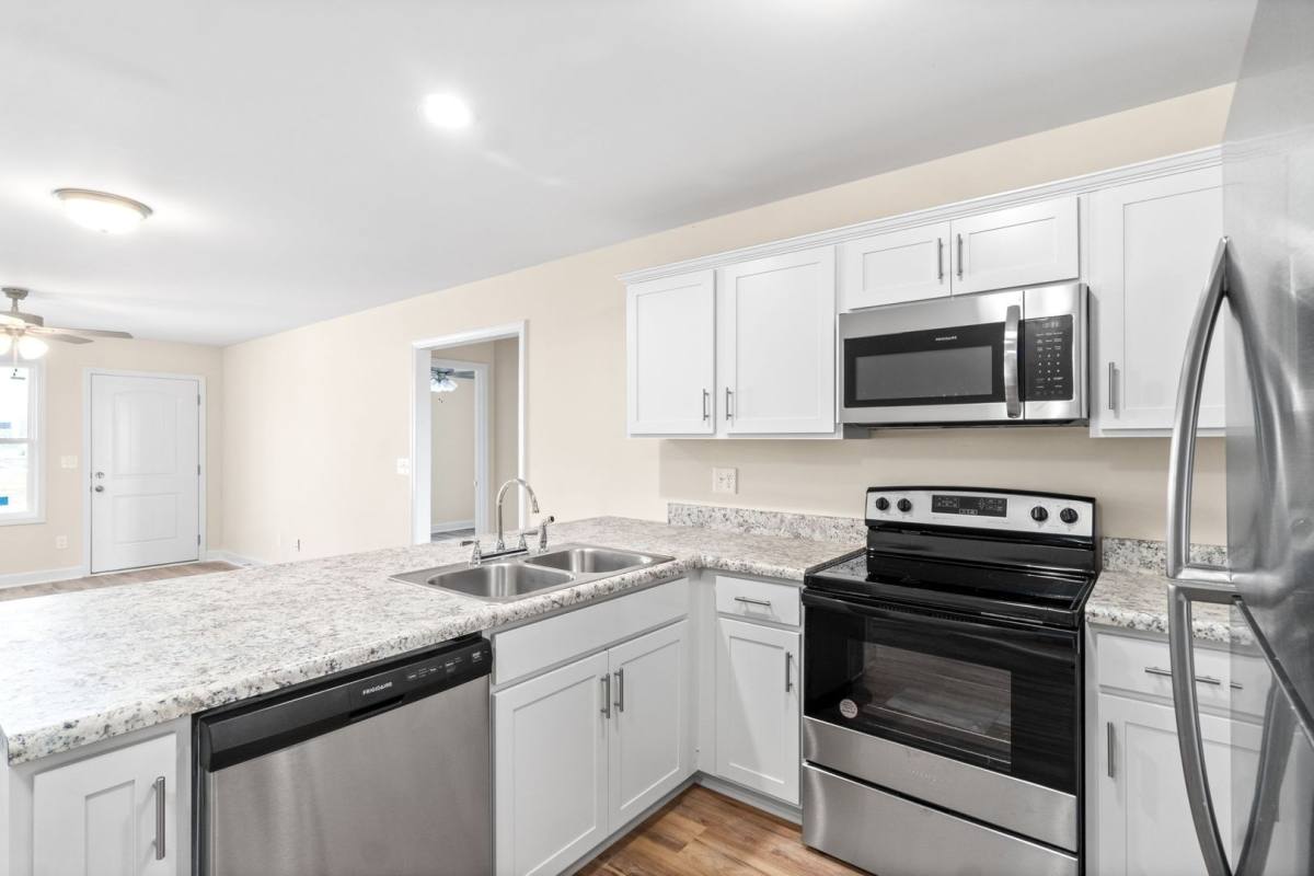 Apartment for rent at 9530 Russellville Rd, Guthrie, KY 42234