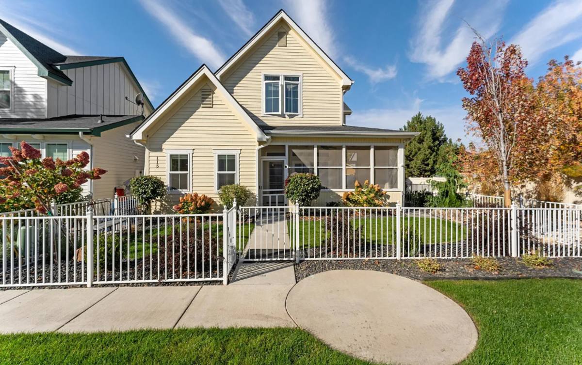 House for rent at 115 S Mathie Way, Eagle, ID 83616