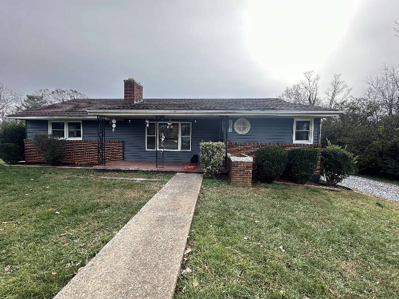 Apartment for rent at 5600 White Oak Dr, Lynchburg, VA 24502
