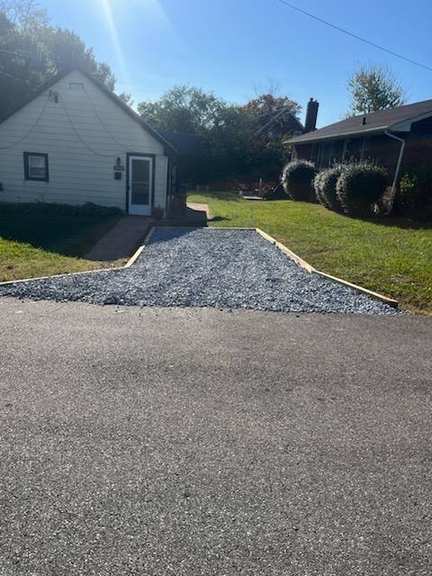 Apartment for rent at 5600 White Oak Dr, Lynchburg, VA 24502
