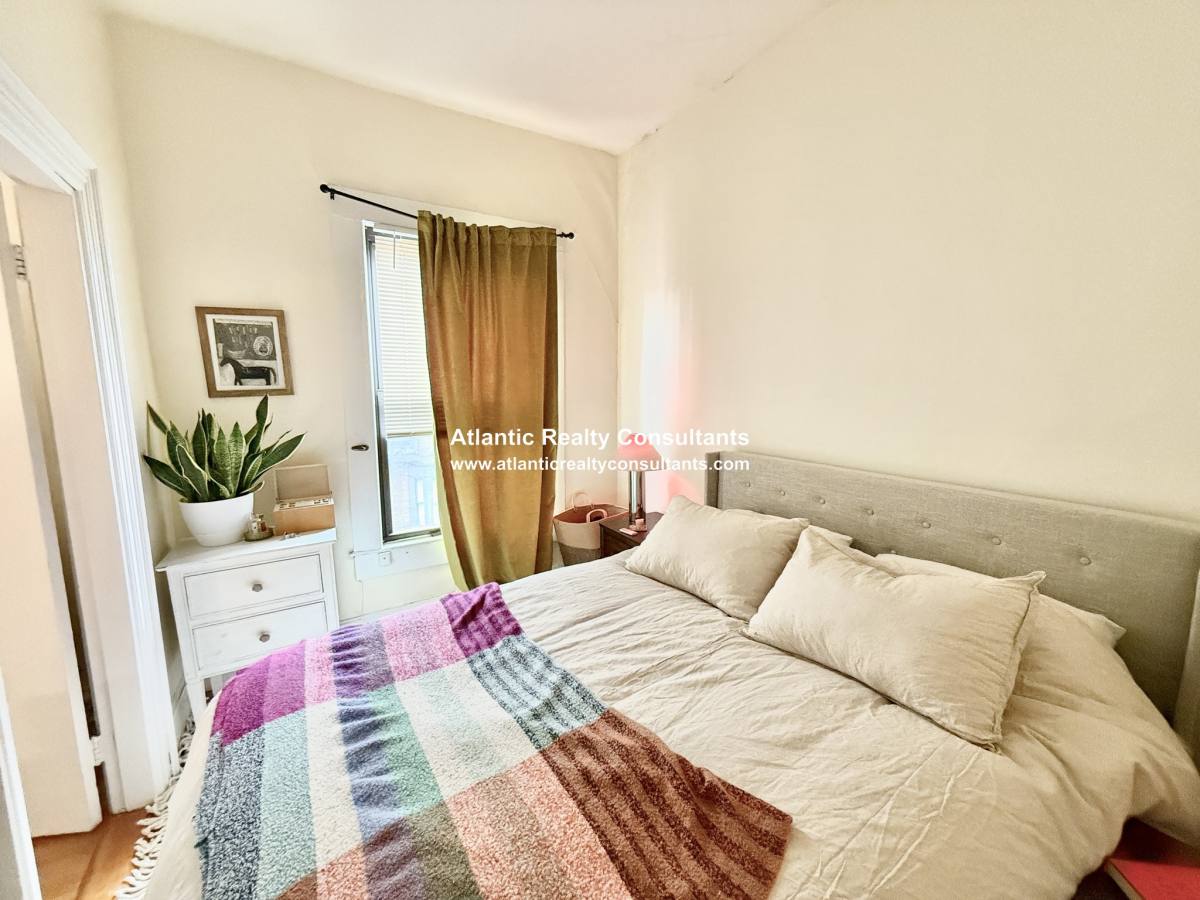 Apartment for rent at 337 Beacon St #9, Boston, MA 02116