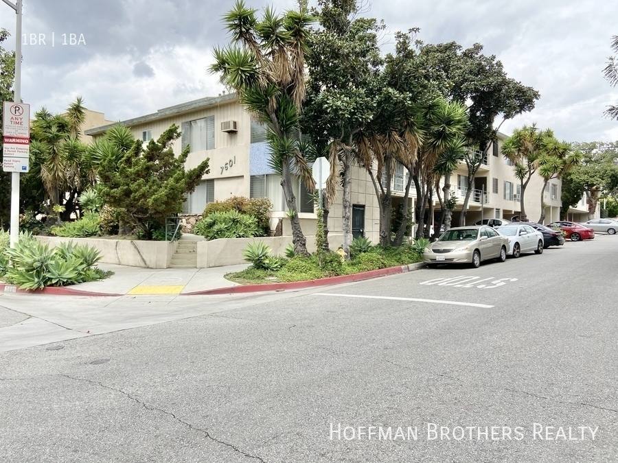 Apartment for rent at 1155 N Curson Ave W Hollywood #2, Los Angeles, CA 90046