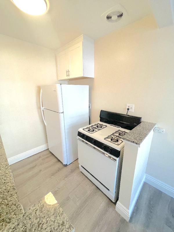 Apartment for rent at 2115 Placentia Ave #4, Costa Mesa, CA 92627