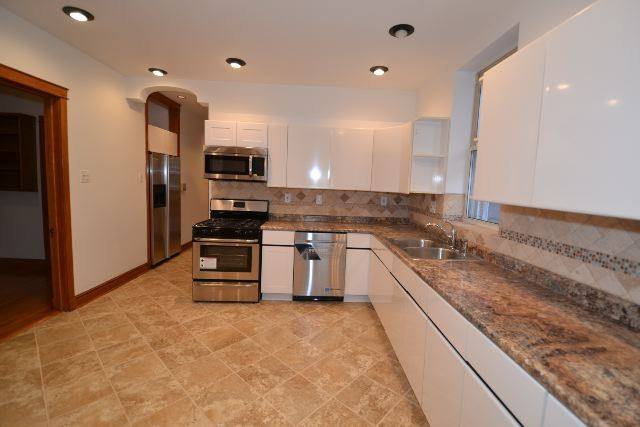 Apartment for rent at 4116 Ashland #8Q, Chicago, IL 60613