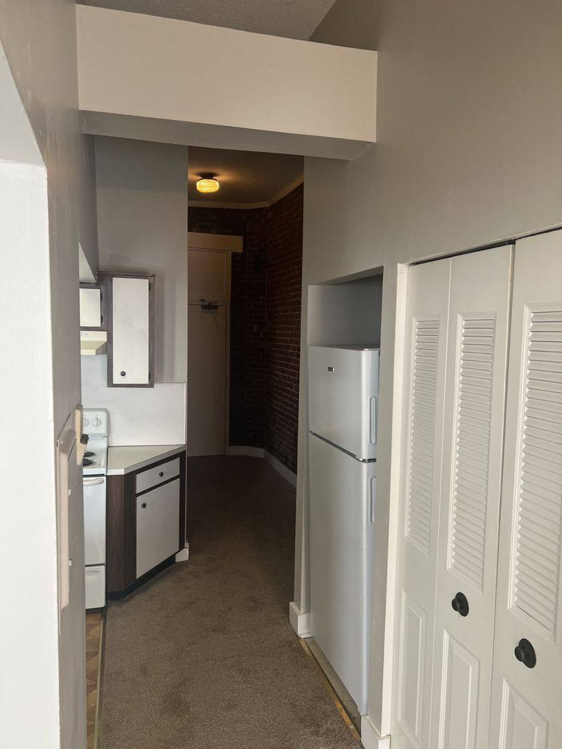 Apartment for rent at 1009 S 3rd St, Louisville, KY 40204