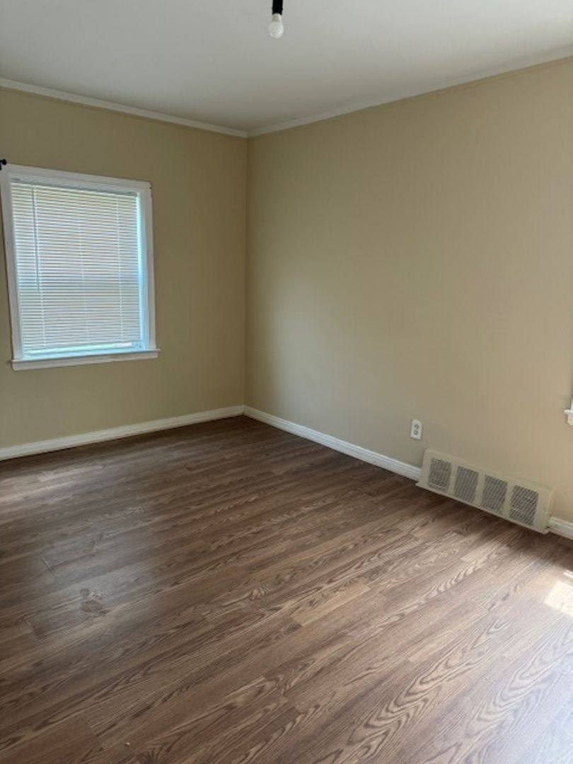 House for rent at 5150 E Outer Dr, Detroit, MI 48234