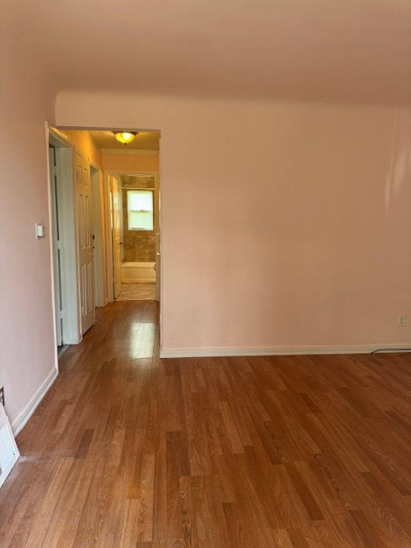 House for rent at 5150 E Outer Dr, Detroit, MI 48234