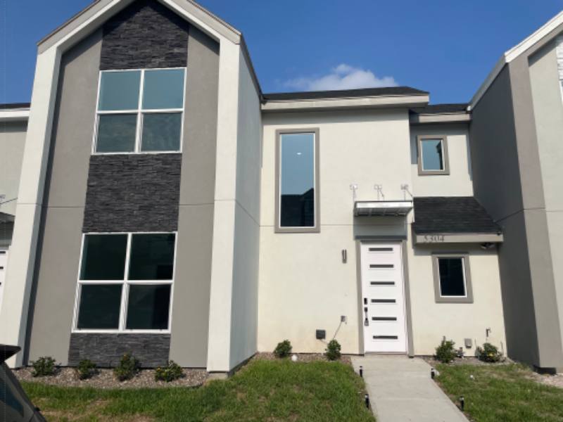 Townhouse for rent at 5312 Crown Point, Pharr, TX 78577